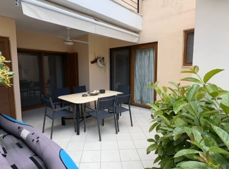 Izdajem apartman u Pefkohoriju